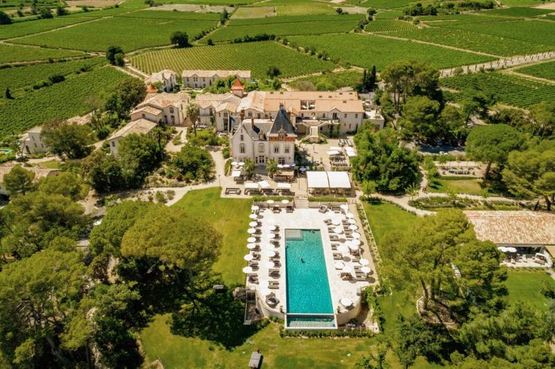 Louer un chateau pour organiser un séminaire avec salle réunion et hébergement vers Béziers